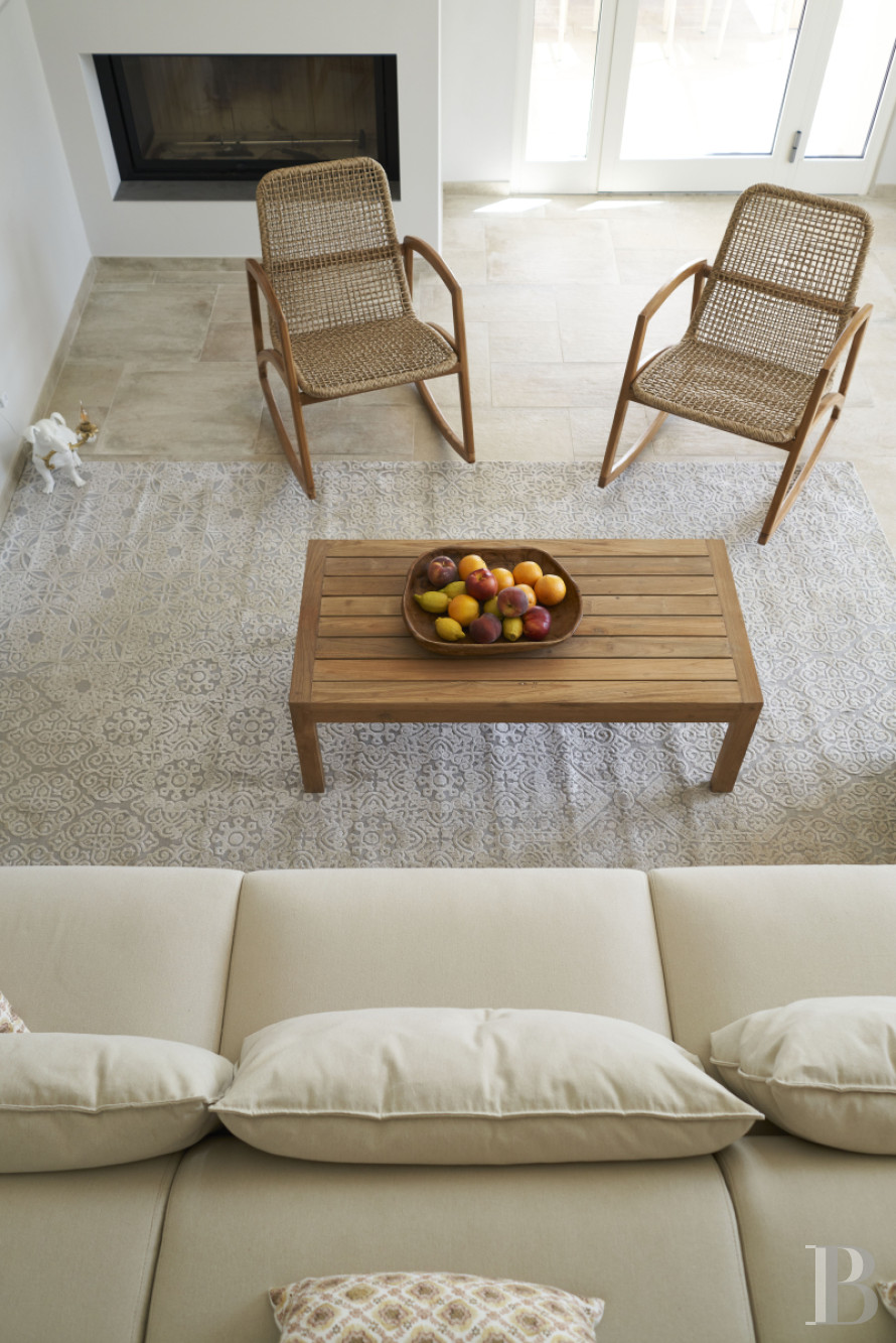 En Toscane, au nord de Vinci et non loin de Florence, une ancienne ferme du 19e siècle au milieu des oliviers - photo  n°14